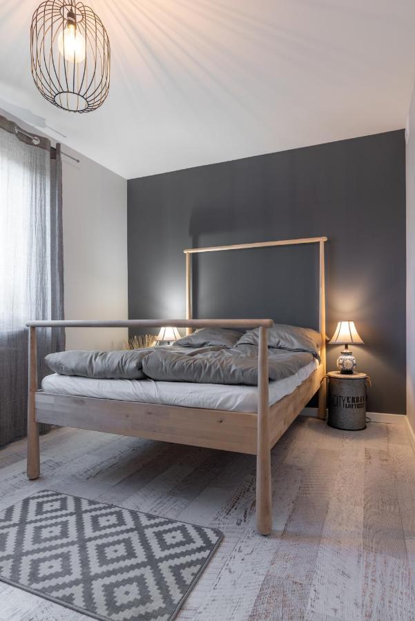 Noclegi Liw Apartments Hotel Apartamenty Wegrow Ngoại thất bức ảnh