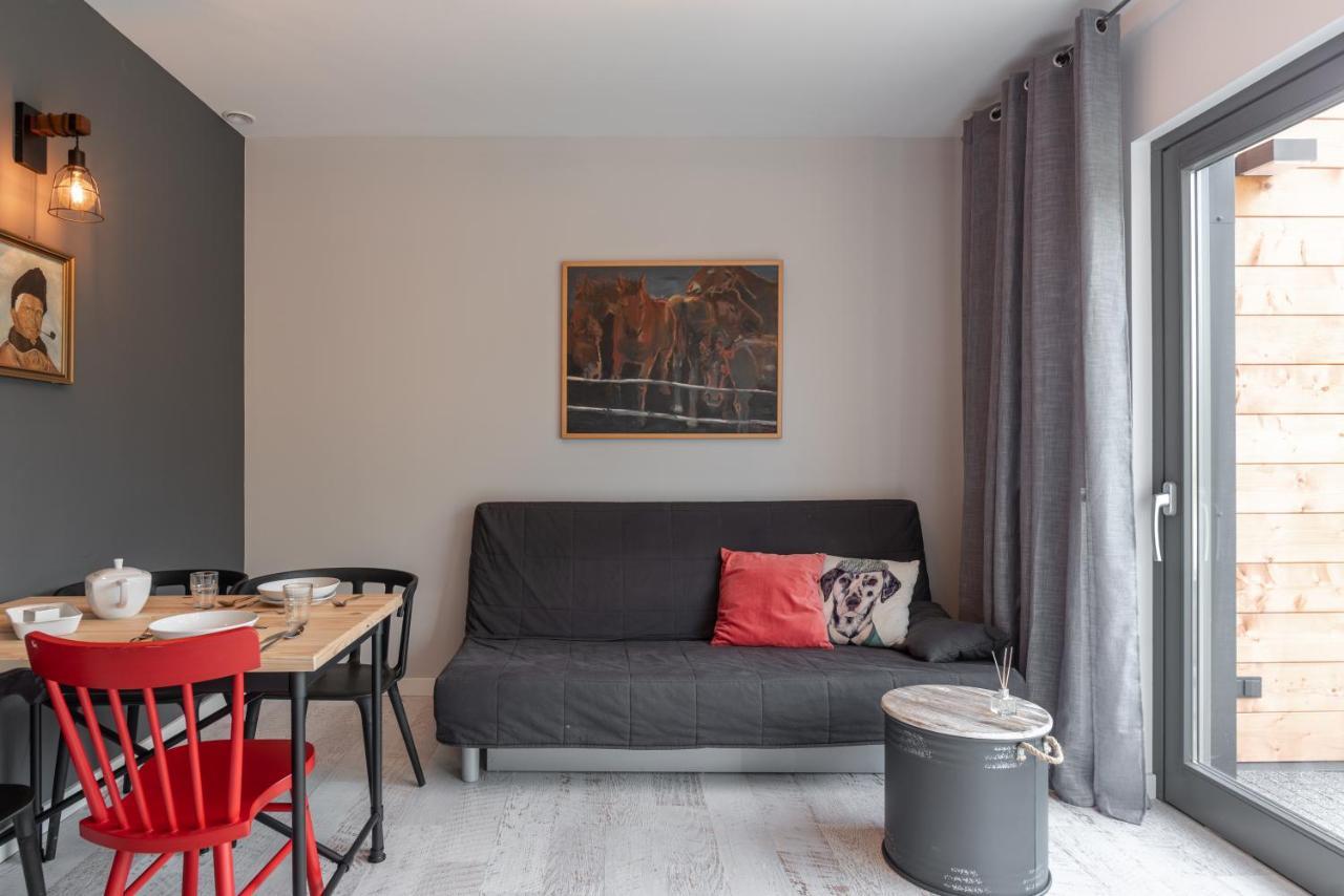 Noclegi Liw Apartments Hotel Apartamenty Wegrow Ngoại thất bức ảnh
